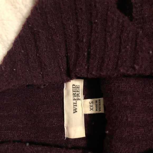 Wilfred Maroon Turtleneck - Picture 3 of 3
